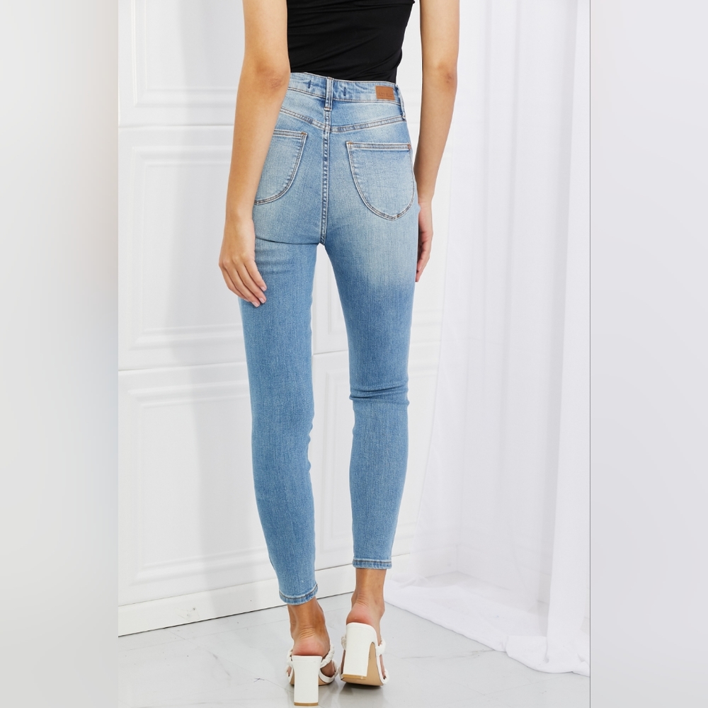 Still available, contact me - Judy Blue Light Wash Skinnies - Picture 13 of 14